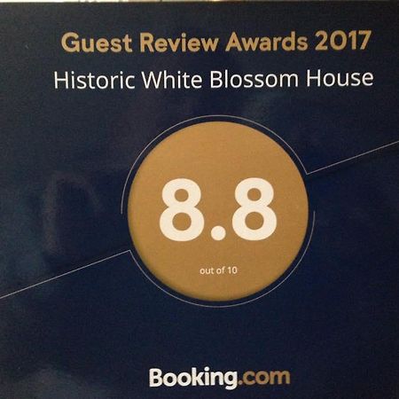 Historic White Blossom House Southold Exterior photo